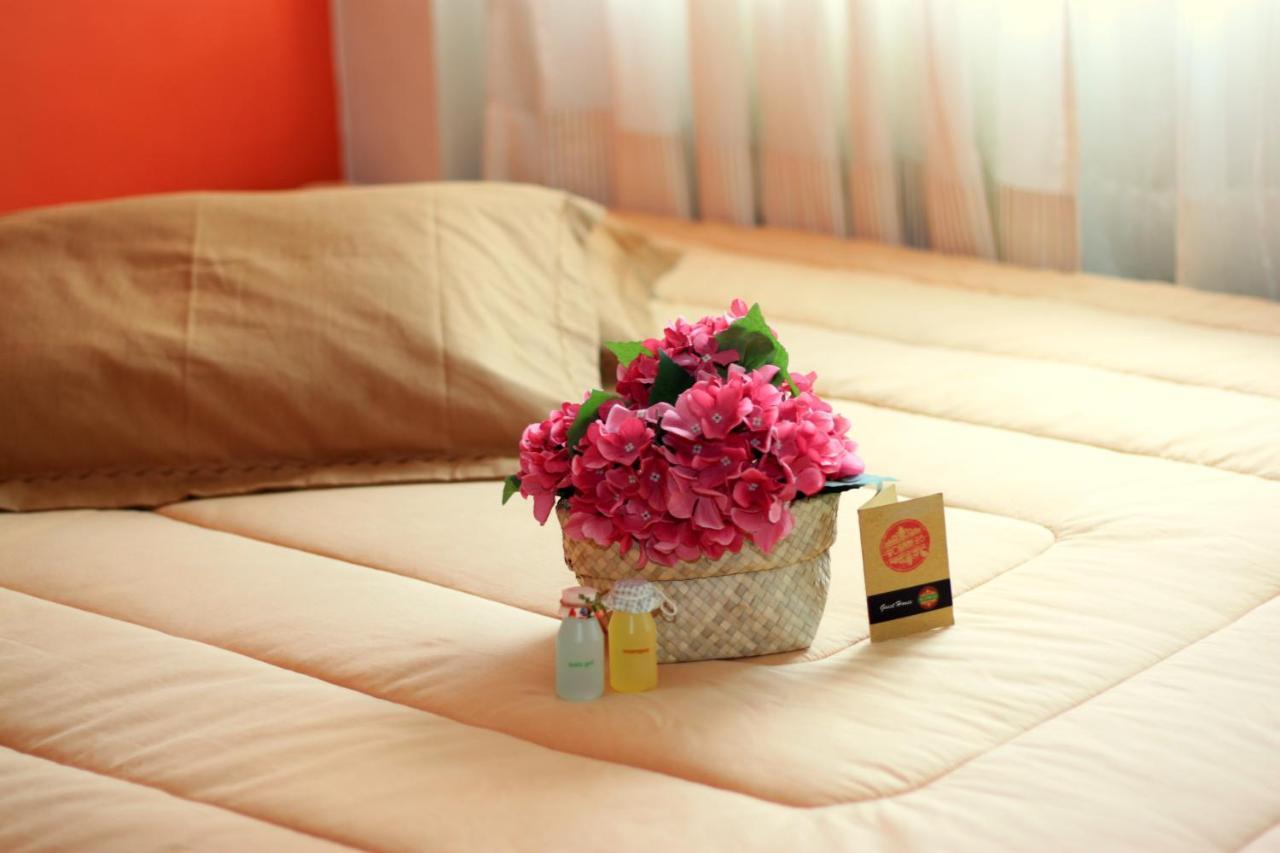 Hotel Roemah 28 Syariah à Medan Extérieur photo