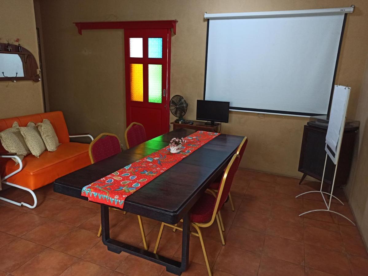 Hotel Roemah 28 Syariah à Medan Extérieur photo
