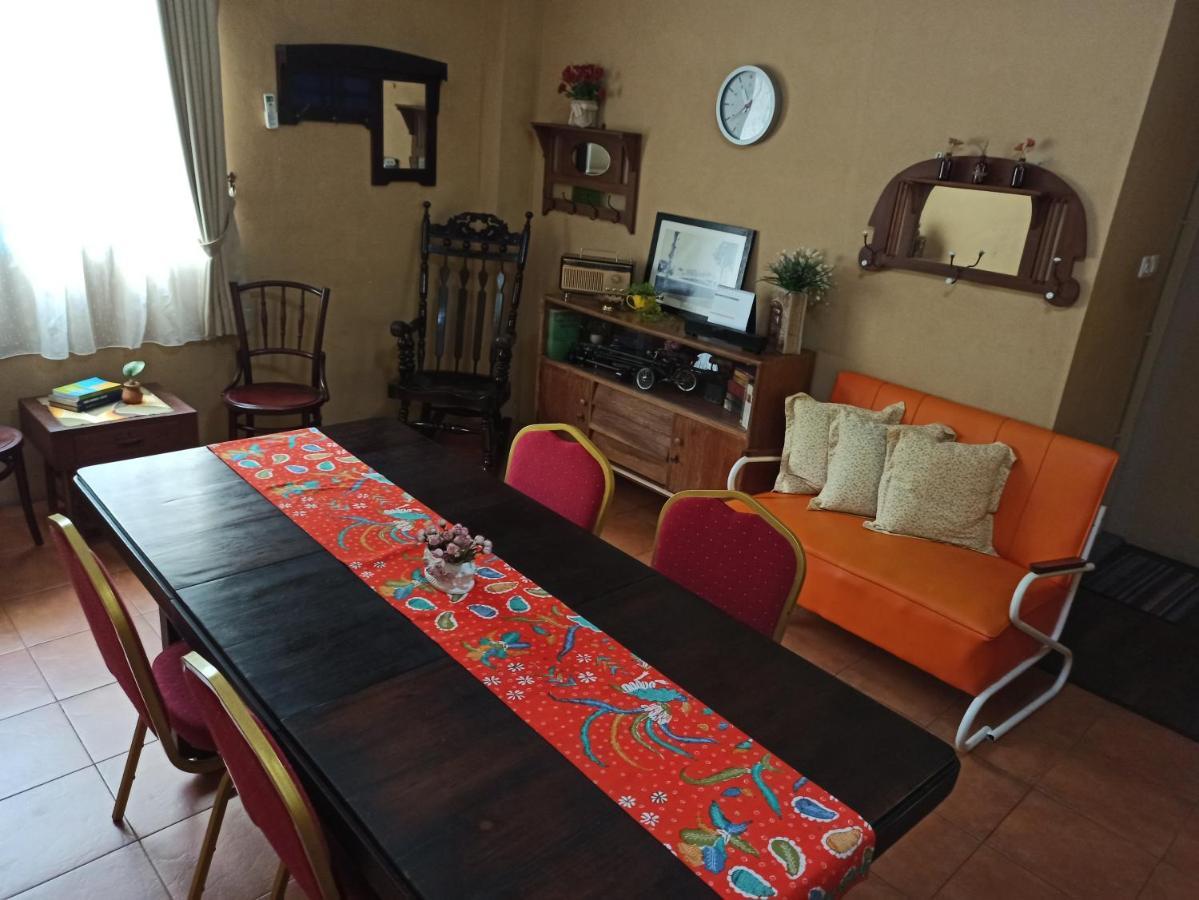 Hotel Roemah 28 Syariah à Medan Extérieur photo