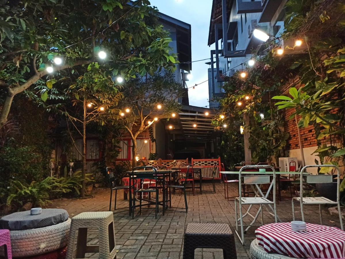 Hotel Roemah 28 Syariah à Medan Extérieur photo