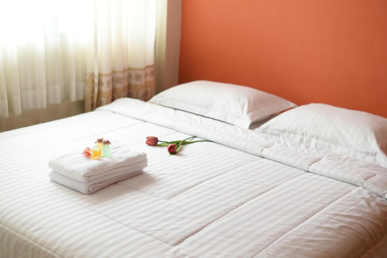 Hotel Roemah 28 Syariah à Medan Extérieur photo
