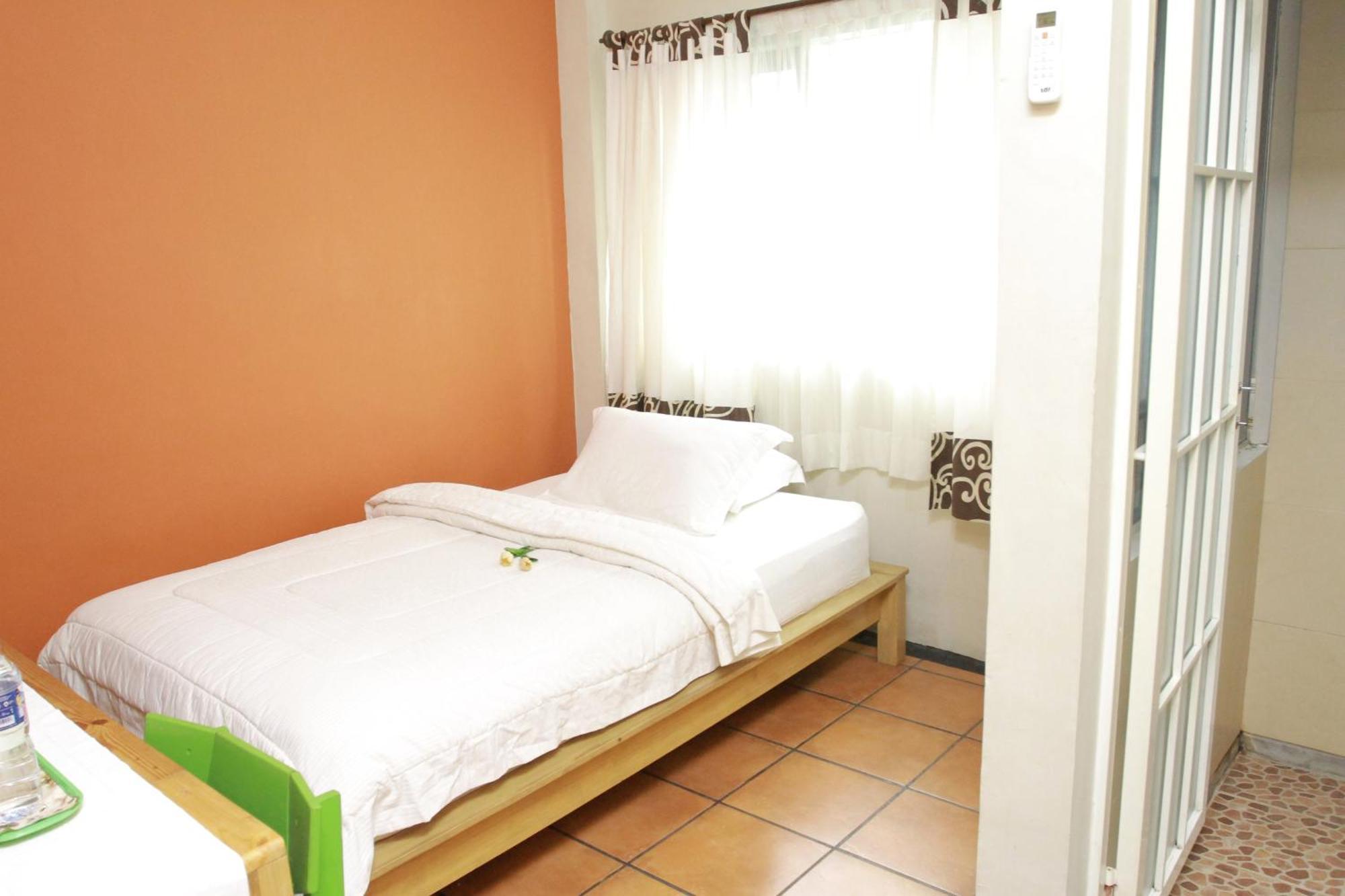 Hotel Roemah 28 Syariah à Medan Extérieur photo