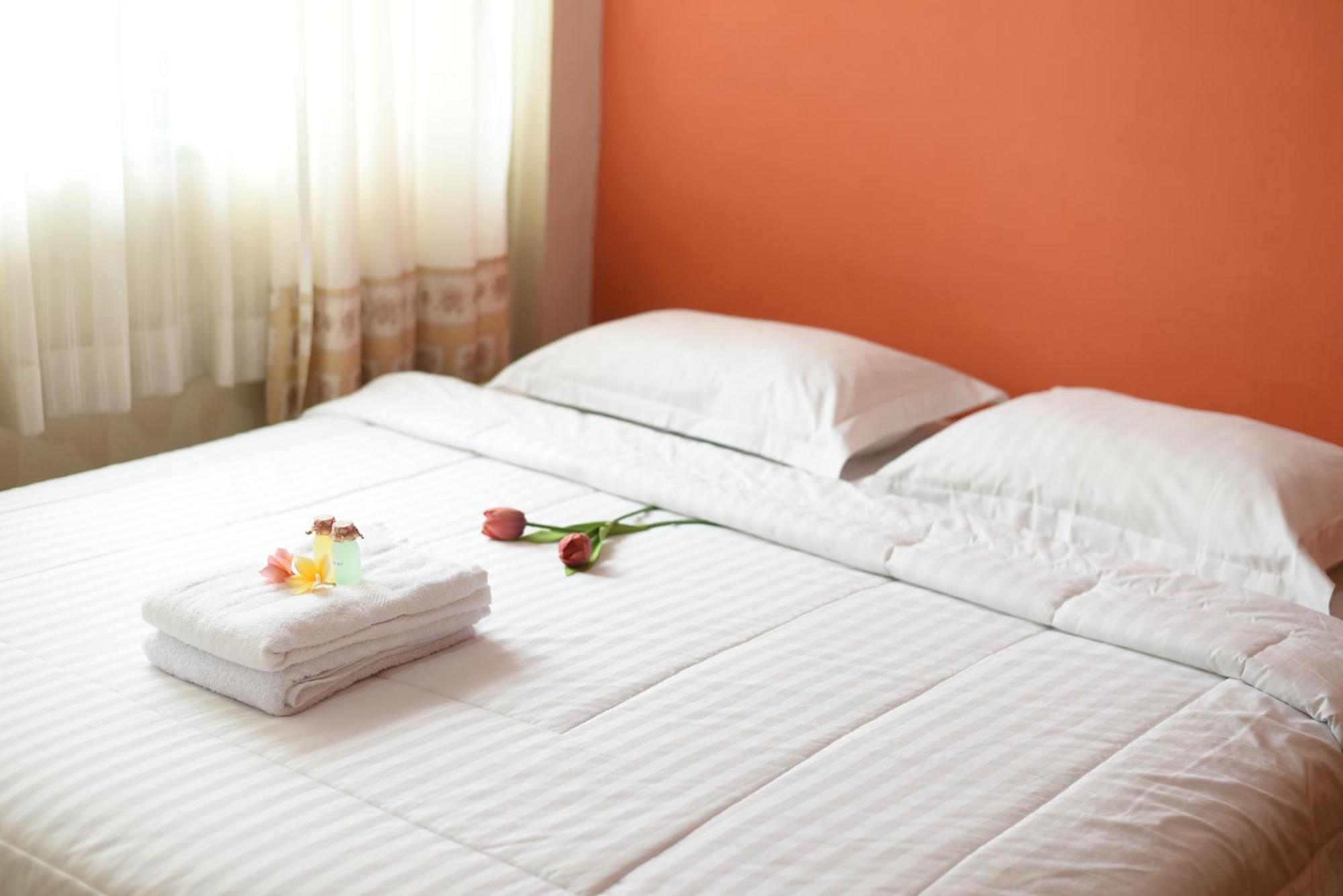 Hotel Roemah 28 Syariah à Medan Extérieur photo